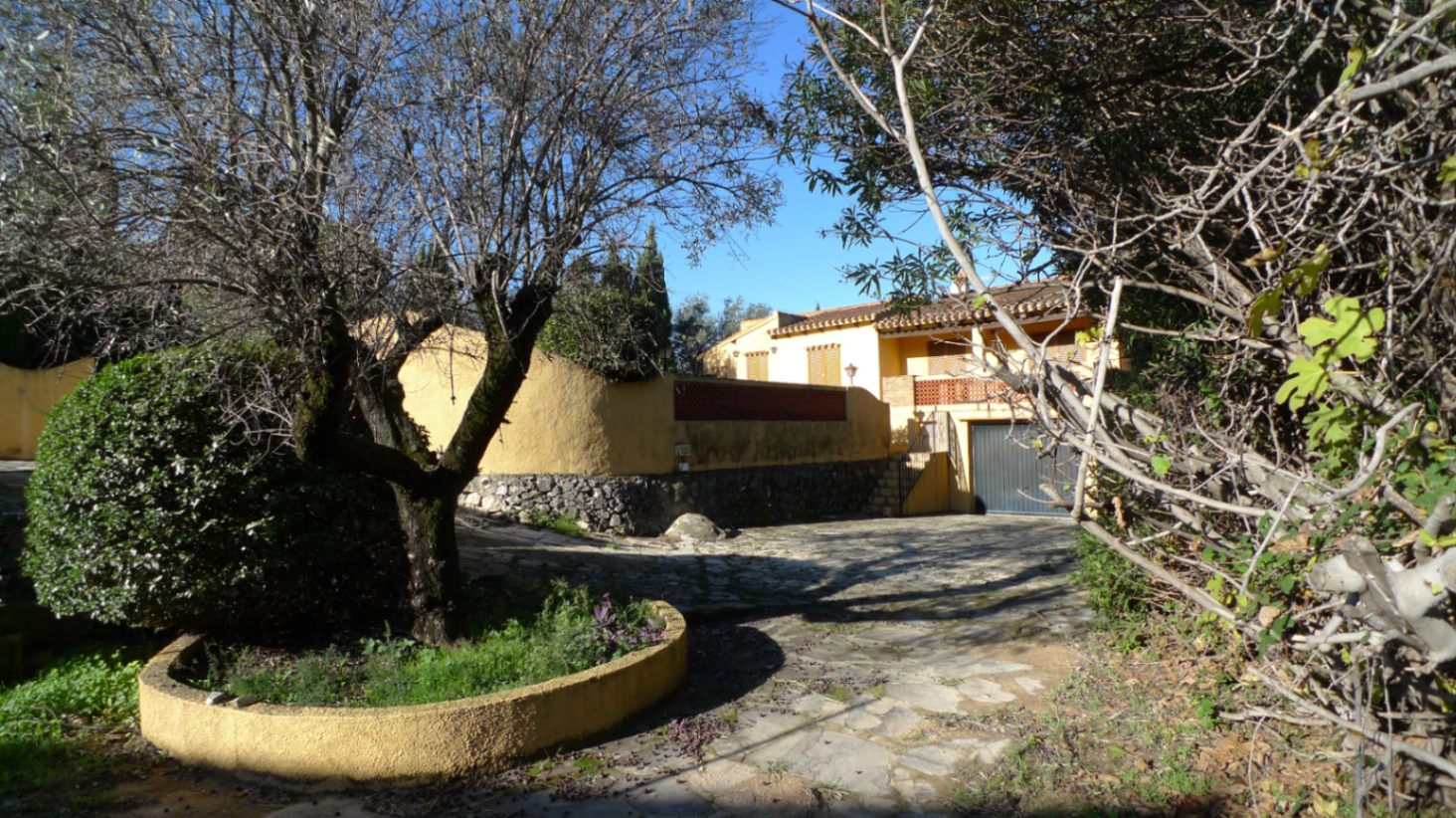 001813C3 - Villa a la venta en Orba situada en una parcela llana
