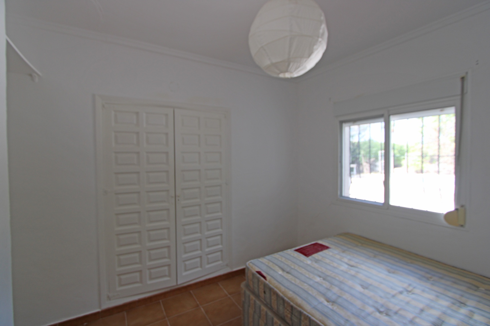 001855PGI - Chalet a la venta situado en una parcela llana en Orba