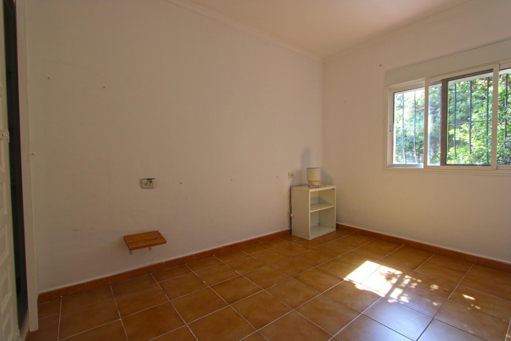 001855PGI - Chalet a la venta situado en una parcela llana en Orba