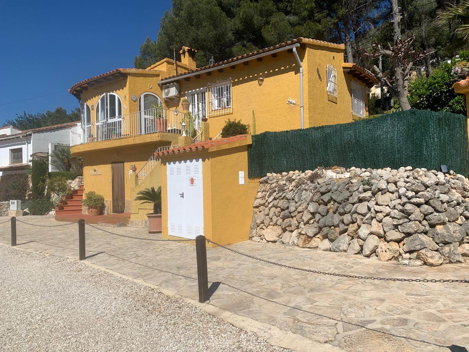 001842PGI - Chalet a la venta en Alcalalí en una ubicación privilegiada