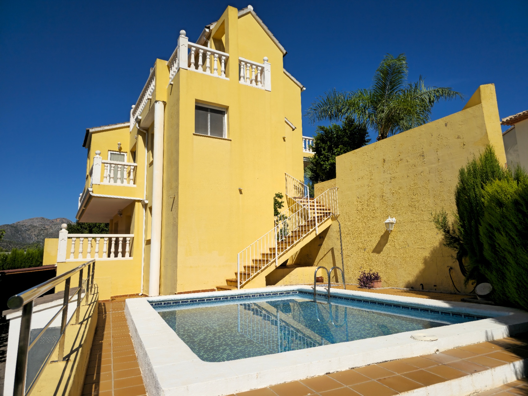 001868 - Villa te koop in Orba, Alicante