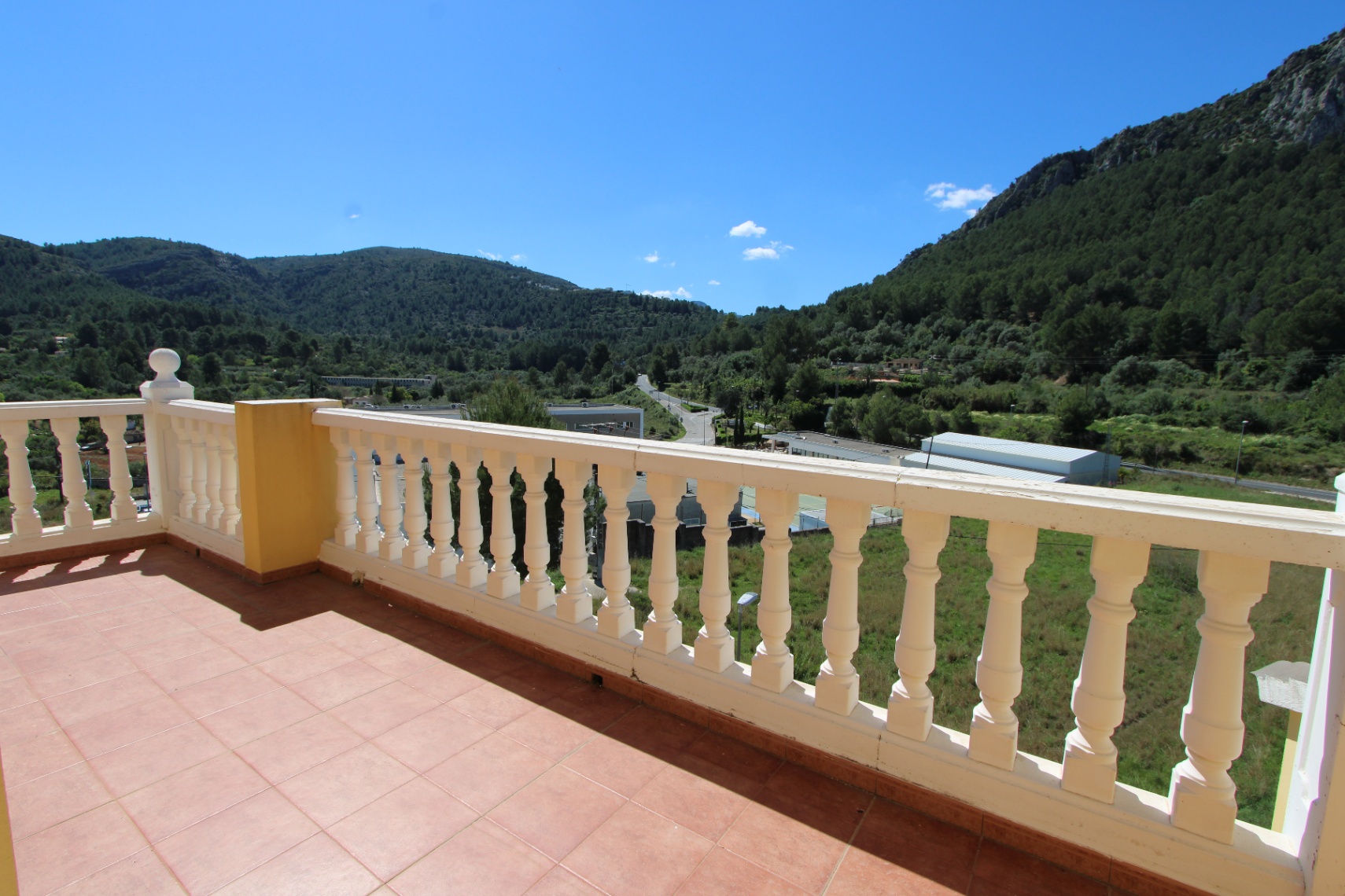 001868 - Villa te koop in Orba, Alicante