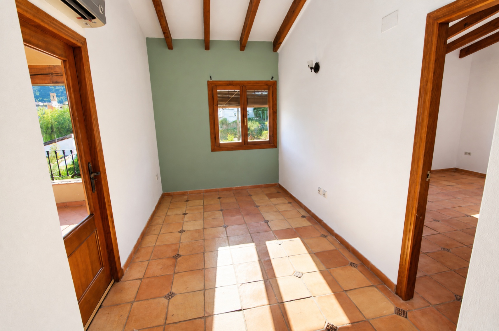 001820 - Villa te koop in Orba, Alicante