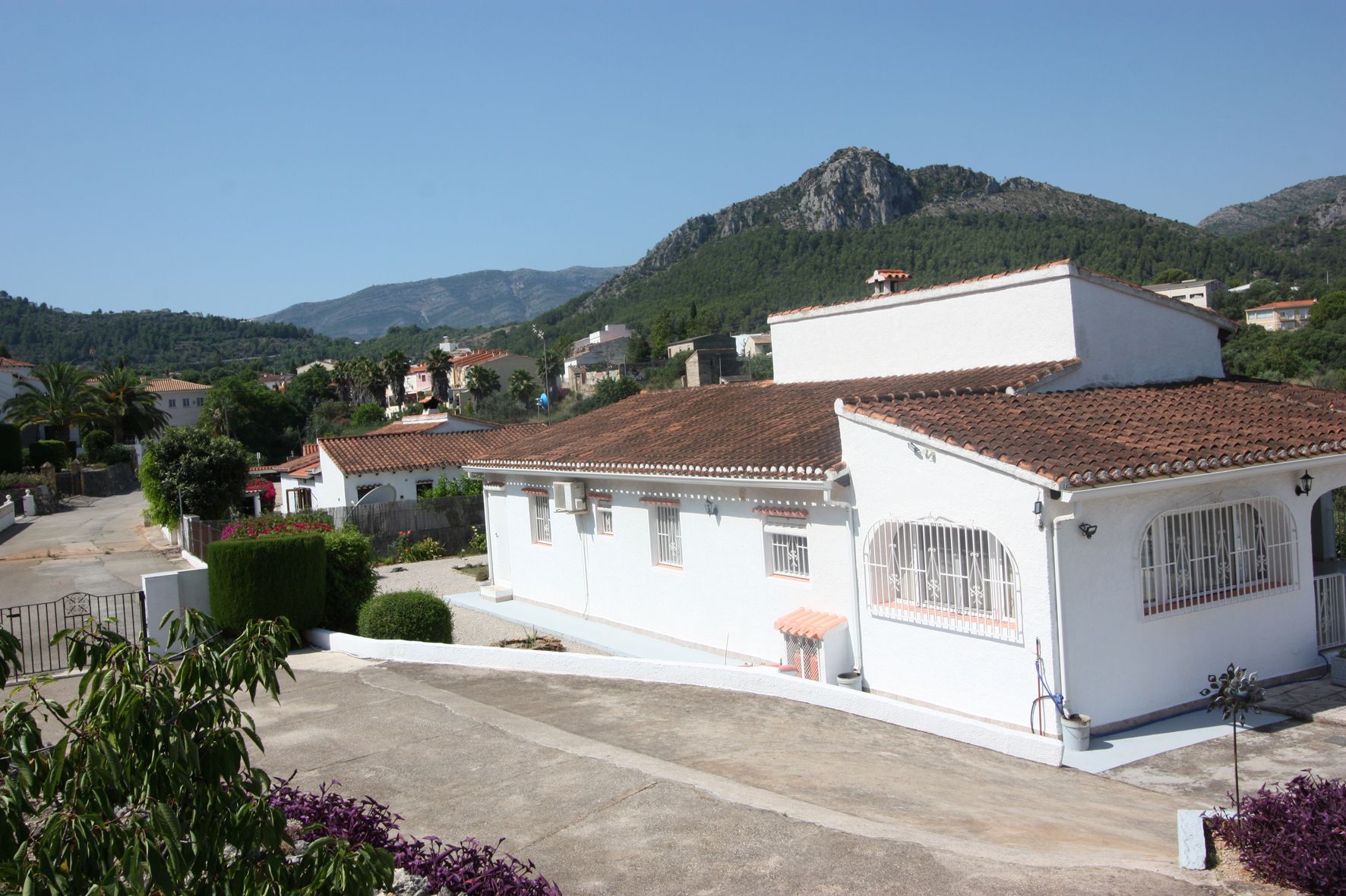 Villa zum Verkauf auf einem Grundstück in Orba