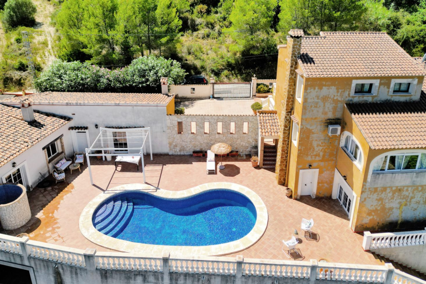 Villa con piscina en venta Orba