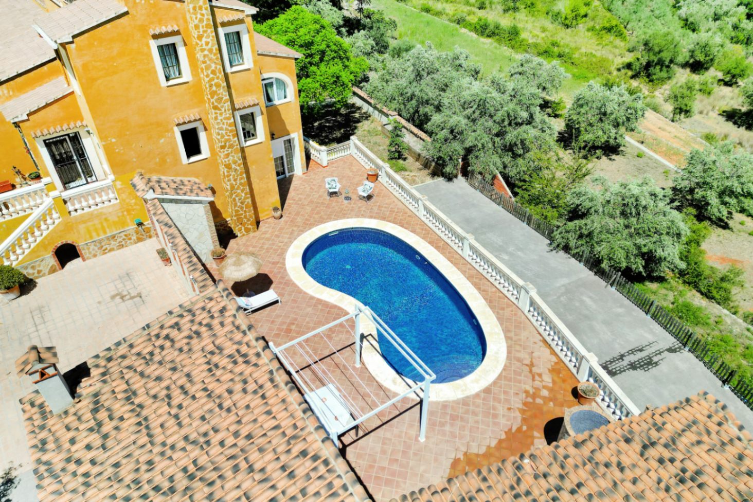 Villa mit Pool zu verkaufen Orba