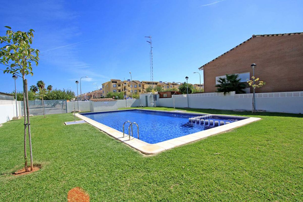 For Sale. Town house in El Verger