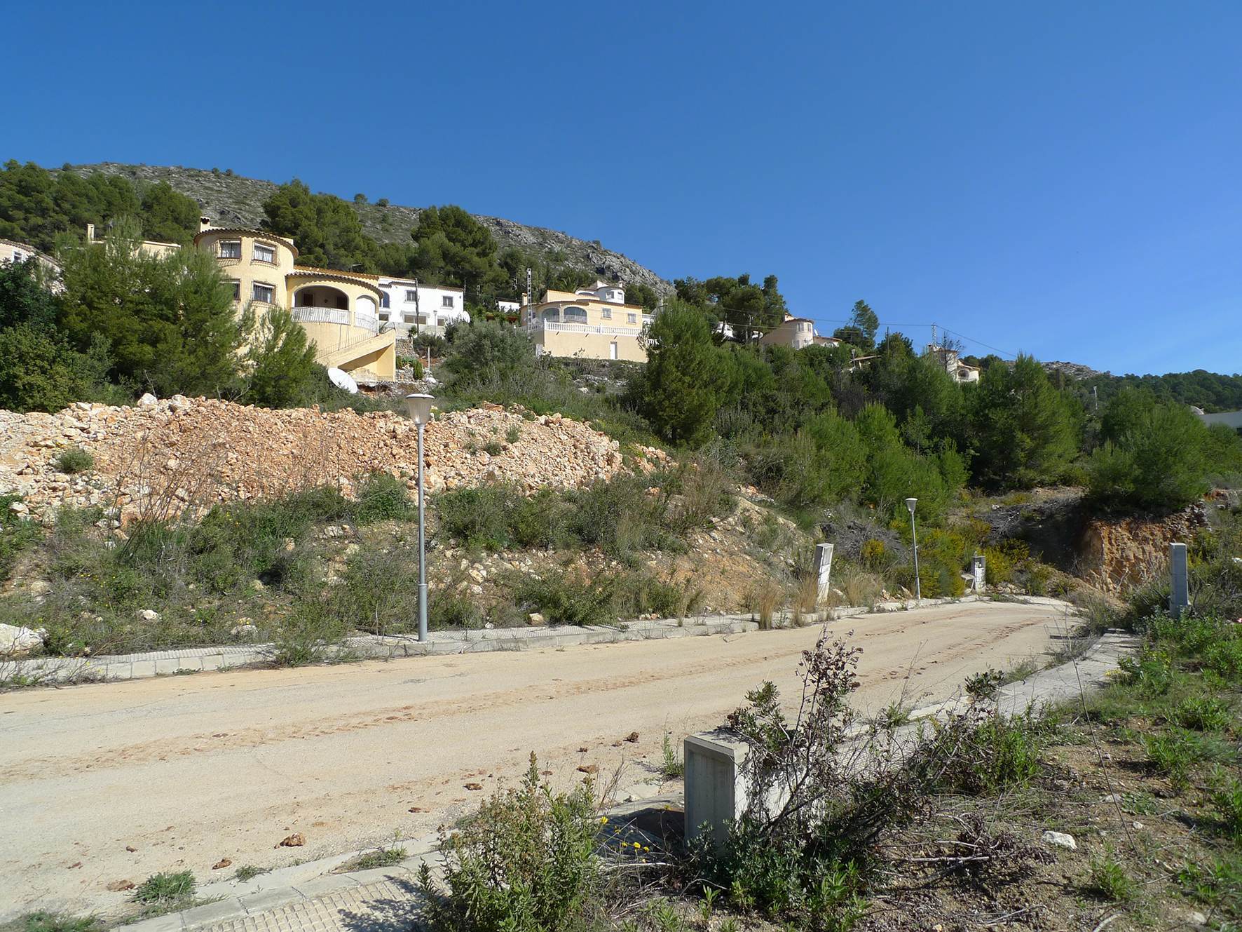 Urban plot for sale in Alcalali