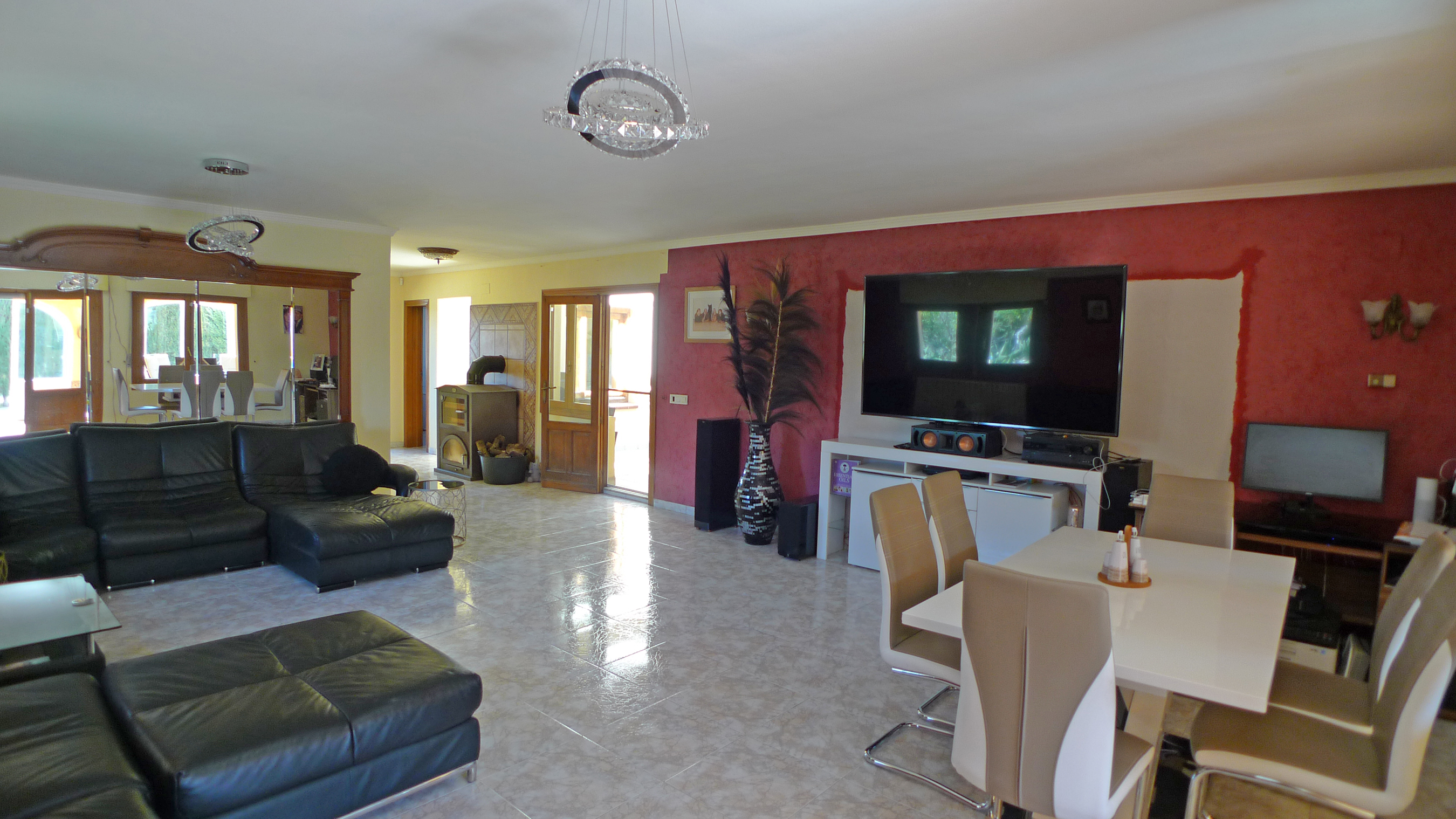 Schöne 5 Schlafzimmer Villa zum Verkauf in Benissa