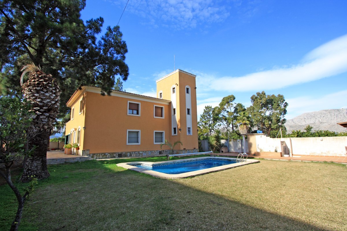 Villa in Ondara 