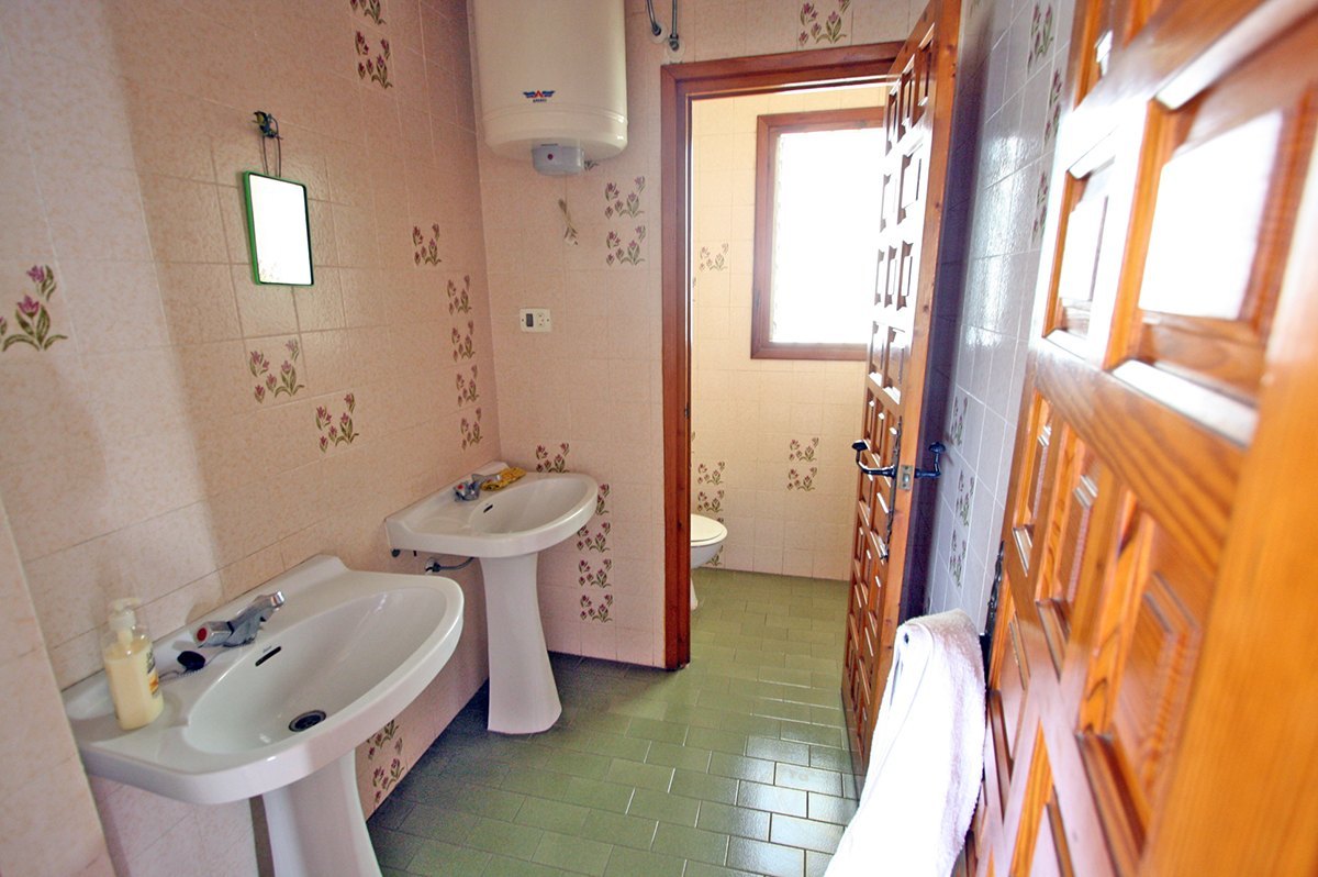 Villa with many possibilities for sale in Els Poblets